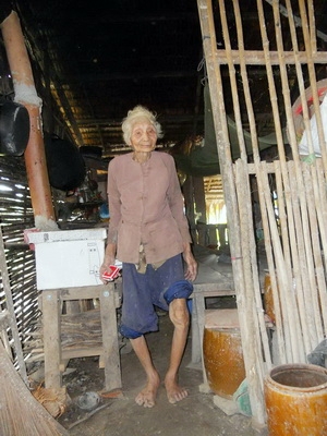 Gx My Trung+bagia an xin_04.JPG